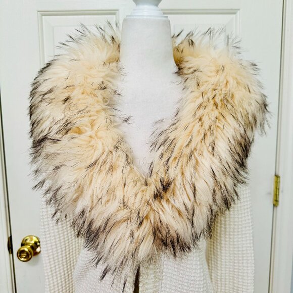 LIKE NEW LILLY PULITZER FAUX FUR METALLIC CABLE KNIT OPEN CARDIGAN - Picture 2 of 7